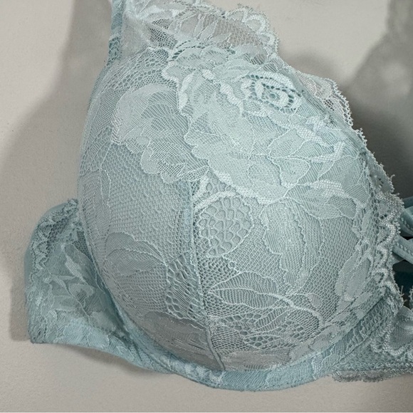 Beautiful Torrid Dusty Blue Lace Underwire Bra - Picture 2 of 10